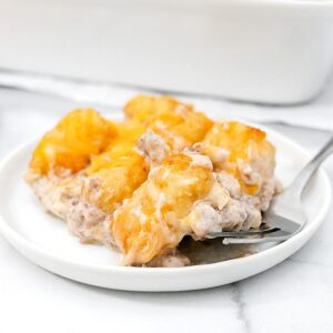 Featured image for tater tot casserole.