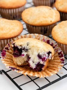 cropped-blueberry-muffins-with-bisquick-tall-with-wm-25-of-29.jpg